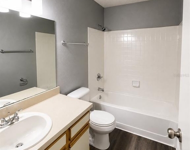234 Afton Square - Photo Thumbnail 12