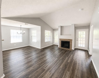 234 Afton Square - Photo Thumbnail 8