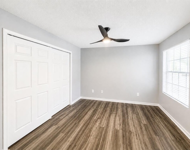 234 Afton Square - Photo Thumbnail 21