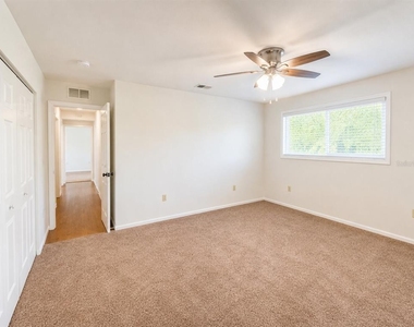 926 Lake Destiny Road - Photo Thumbnail 11