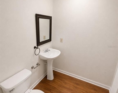 926 Lake Destiny Road - Photo Thumbnail 13
