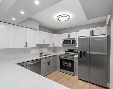 3926 Helena Street Ne - Photo Thumbnail 16