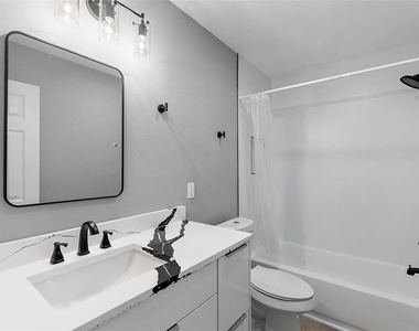3926 Helena Street Ne - Photo Thumbnail 19