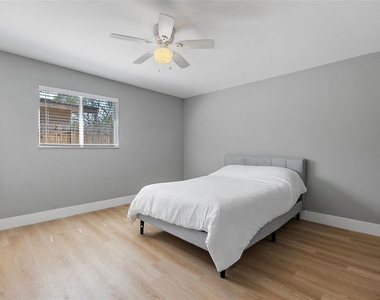 3926 Helena Street Ne - Photo Thumbnail 20