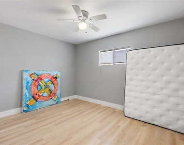 3926 Helena Street Ne - Photo Thumbnail 24