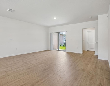 16570 Barbours Creek Way - Photo Thumbnail 4