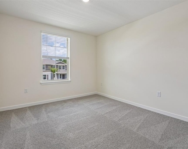 16570 Barbours Creek Way - Photo Thumbnail 12