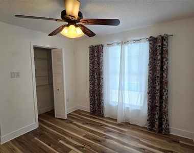 211 N Cervidae Drive - Photo Thumbnail 8