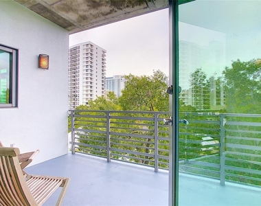 10 N Summerlin Avenue - Photo Thumbnail 61