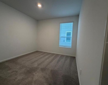 1607 Loxley Trail - Photo Thumbnail 7