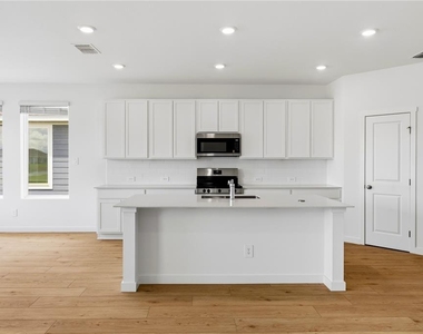 5550 Guava Court - Photo Thumbnail 8