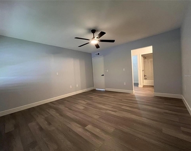 314 Spring Lakes Boulevard - Photo Thumbnail 8