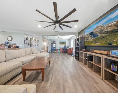 232 Lake Lucerne Way - Photo Thumbnail 13