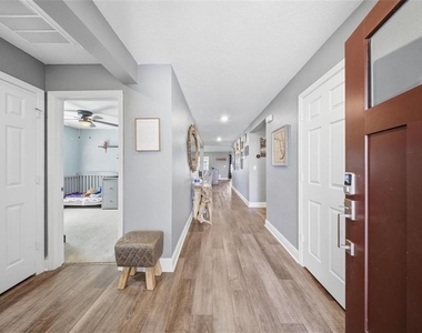 232 Lake Lucerne Way - Photo Thumbnail 1