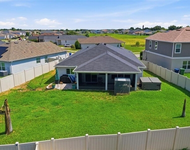 232 Lake Lucerne Way - Photo Thumbnail 26