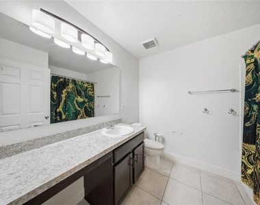 232 Lake Lucerne Way - Photo Thumbnail 21