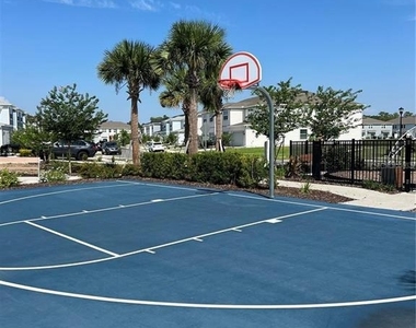 4793 Sparkling Shell Avenue - Photo Thumbnail 13