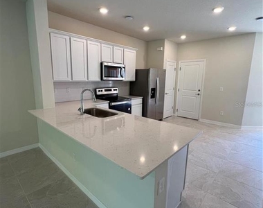 4793 Sparkling Shell Avenue - Photo Thumbnail 2