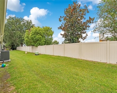 112 Lakepointe Circle - Photo Thumbnail 22
