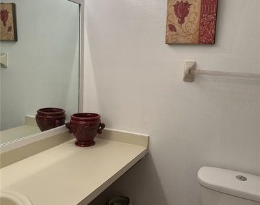 112 Lakepointe Circle - Photo Thumbnail 16