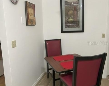 112 Lakepointe Circle - Photo Thumbnail 10