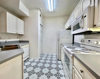 5518 Metrowest Boulevard - Photo Thumbnail 7