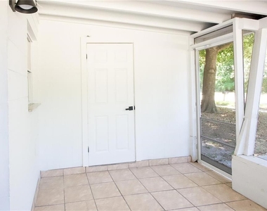 9001 82nd Street - Photo Thumbnail 20