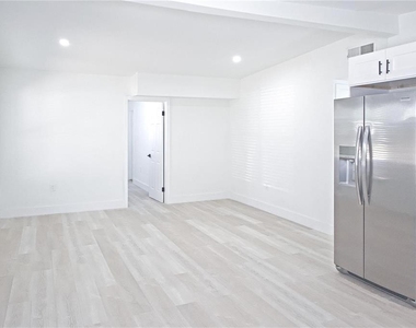 9001 82nd Street - Photo Thumbnail 24