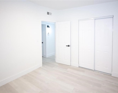 9001 82nd Street - Photo Thumbnail 14