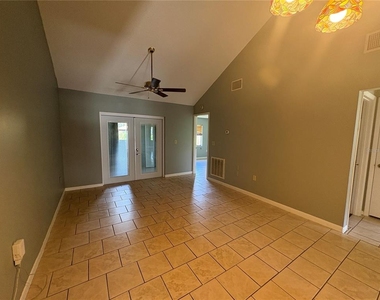 1017 Harden Court - Photo Thumbnail 2