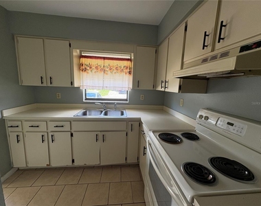 1017 Harden Court - Photo Thumbnail 4