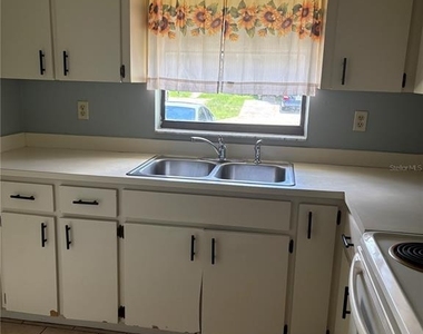 1017 Harden Court - Photo Thumbnail 6