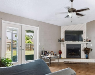 506 Mandy Street - Photo Thumbnail 19