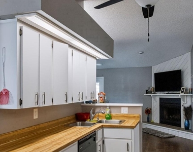 506 Mandy Street - Photo Thumbnail 41
