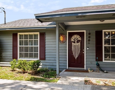506 Mandy Street - Photo Thumbnail 5