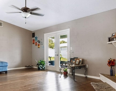 506 Mandy Street - Photo Thumbnail 32