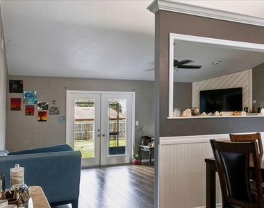 506 Mandy Street - Photo Thumbnail 10