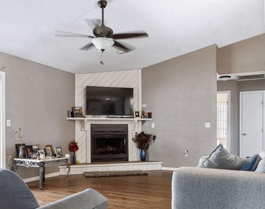 506 Mandy Street - Photo Thumbnail 18