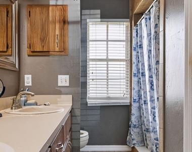 506 Mandy Street - Photo Thumbnail 27