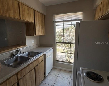 1777 Crystal Grove Drive - Photo Thumbnail 8