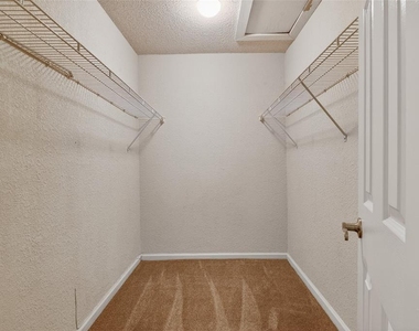 1810 Nw 23rd - Photo Thumbnail 17
