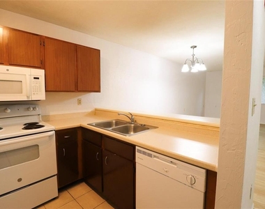 89 Se 16th Avenue - Photo Thumbnail 10