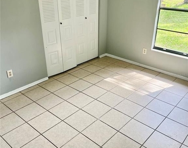 2321 Sw 31st Place - Photo Thumbnail 9