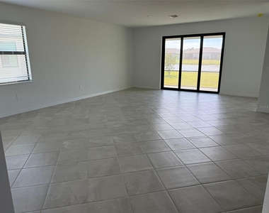 1553 Saddlewood Circle - Photo Thumbnail 27