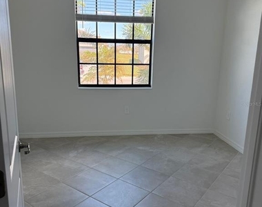 1553 Saddlewood Circle - Photo Thumbnail 13