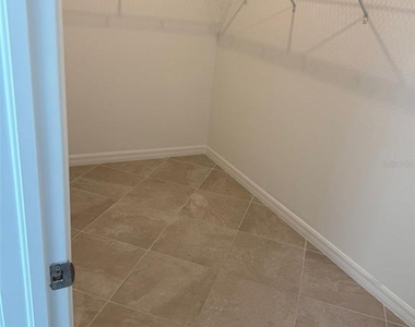 1553 Saddlewood Circle - Photo Thumbnail 19