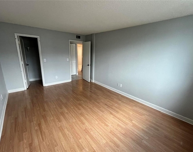 2755 Coconut Bay Ln Lane - Photo Thumbnail 6