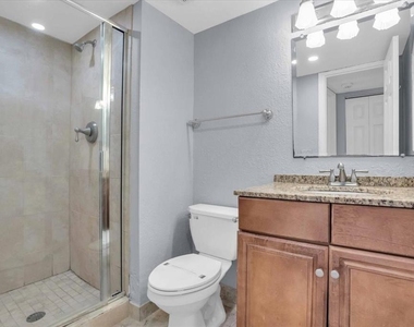 2755 Coconut Bay Lane - Photo Thumbnail 10