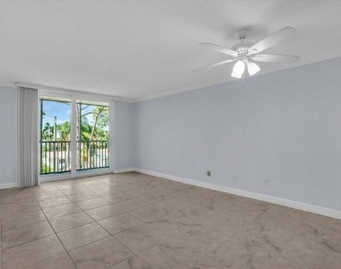 2755 Coconut Bay Lane - Photo Thumbnail 4
