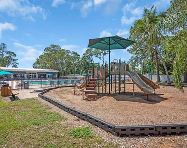2755 Coconut Bay Lane - Photo Thumbnail 11